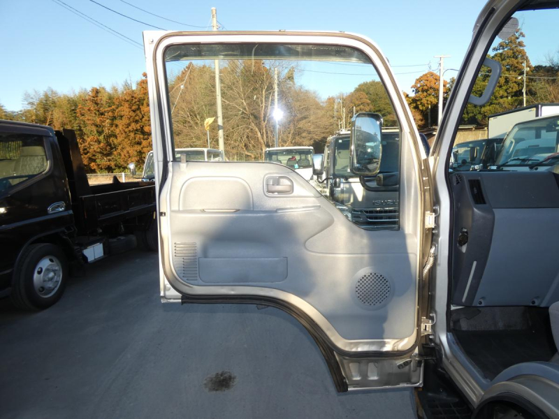 H23 1.5tパネルバンオートマ|中古トラックの販売・買取・査定のアイナビ