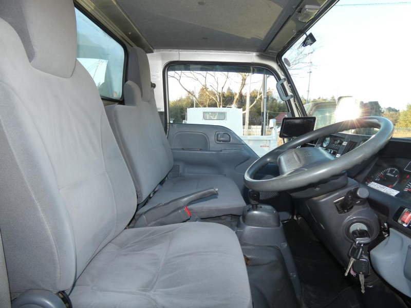 H23 1.5tパネルバンオートマ|中古トラックの販売・買取・査定のアイナビ