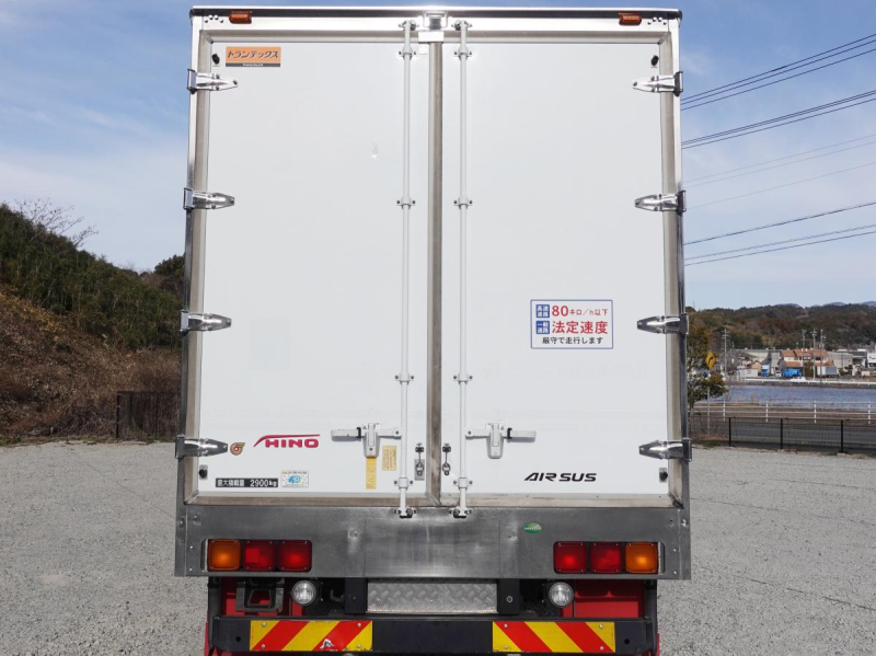 積載2.9tワイド低温冷蔵冷凍|中古トラックの販売・買取・査定のアイナビ