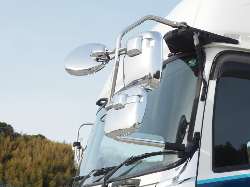 UDトラックス トラクタ クオン|中古トラックの販売・買取・査定のアイナビ