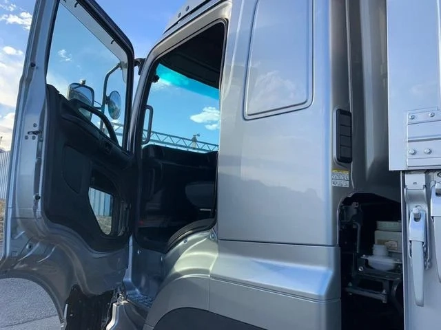 日野 プロフィア|中古トラックの販売・買取・査定のアイナビ