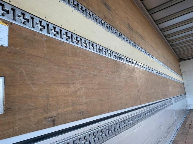 日野 プロフィア|中古トラックの販売・買取・査定のアイナビ