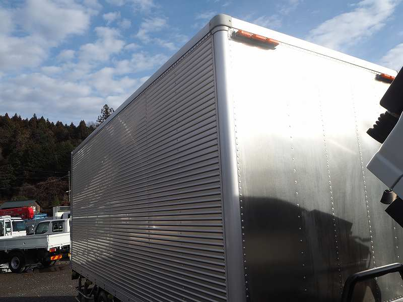 いすゞエルフワイド超ロングアルミバン跳ね上げパワーゲート|中古トラックの販売・買取・査定のアイナビ