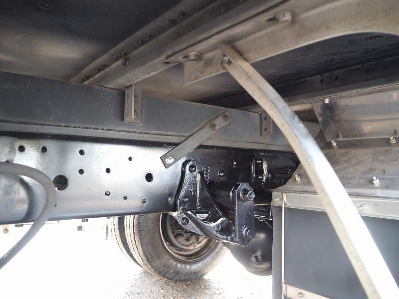 いすゞエルフワイド超ロングアルミバン跳ね上げパワーゲート|中古トラックの販売・買取・査定のアイナビ