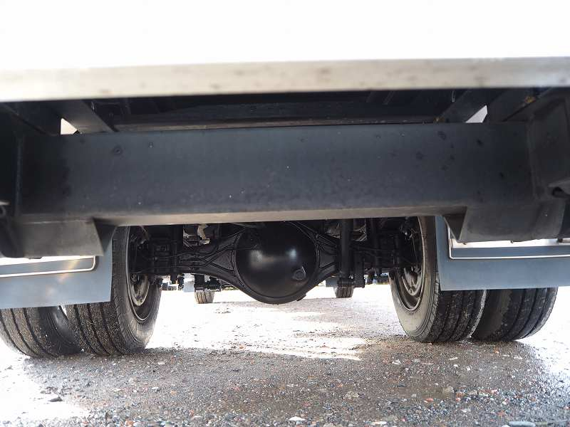 いすゞエルフワイド超ロングアルミバン跳ね上げパワーゲート|中古トラックの販売・買取・査定のアイナビ