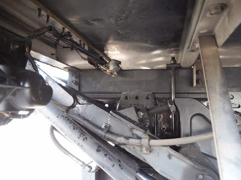 いすゞエルフワイド超ロングアルミバン跳ね上げパワーゲート|中古トラックの販売・買取・査定のアイナビ