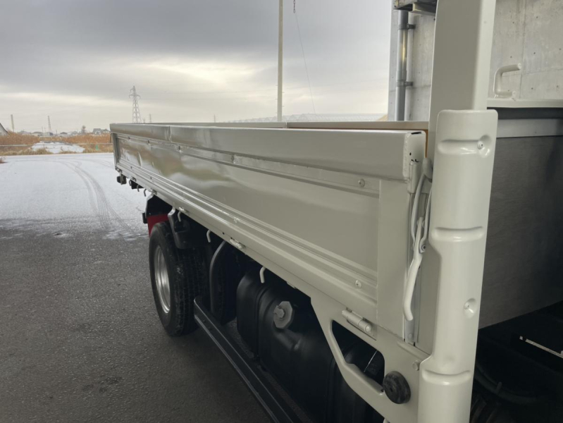 車検付平成25年エルフ4段ラジコンユニック23万キロ|中古トラックの販売・買取・査定のアイナビ