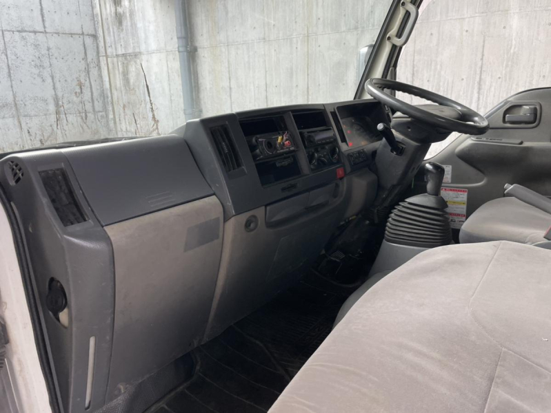 車検付平成25年エルフ4段ラジコンユニック23万キロ|中古トラックの販売・買取・査定のアイナビ