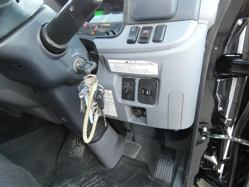 H241.5tパネルバンオートマ|中古トラックの販売・買取・査定のアイナビ