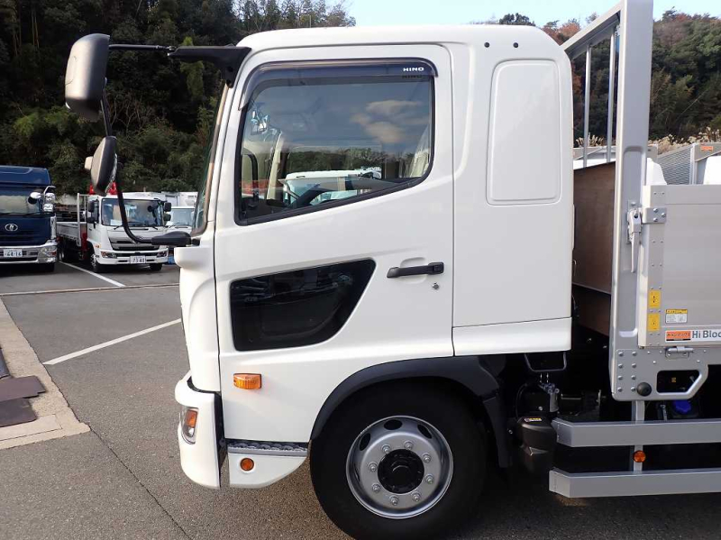 増t 8.5t アルミ平 L6200 ワイド 240PS 6速 リーフサス|中古トラックの販売・買取・査定のアイナビ