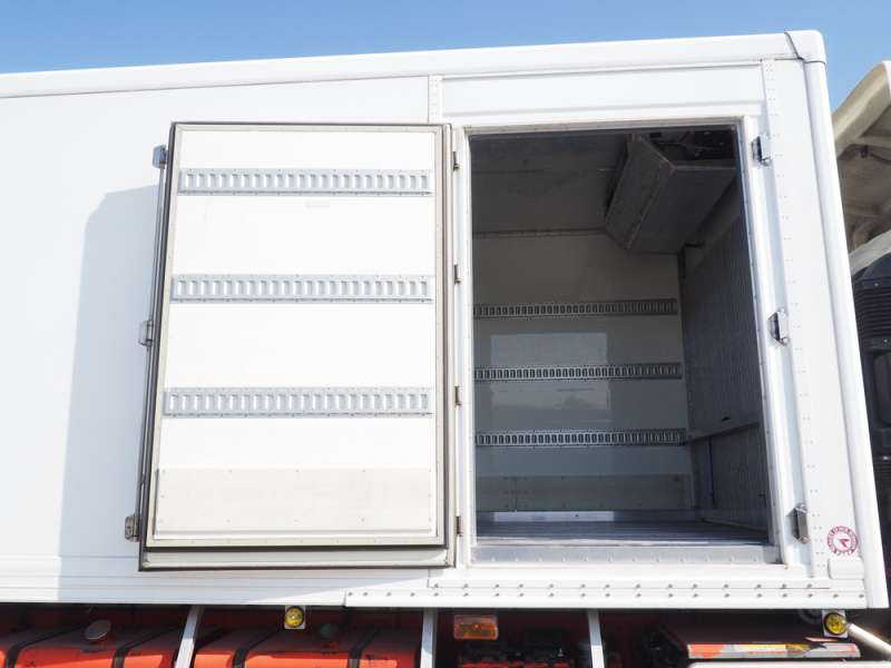 いすゞ 冷凍バン ギガ|中古トラックの販売・買取・査定のアイナビ