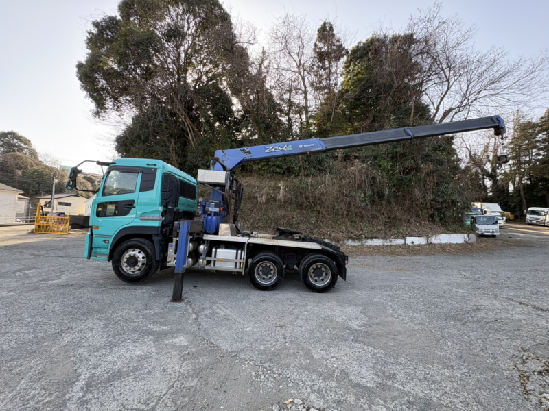 H24年式、クオン、クレーン付きトラクタ|中古トラックの販売・買取・査定のアイナビ