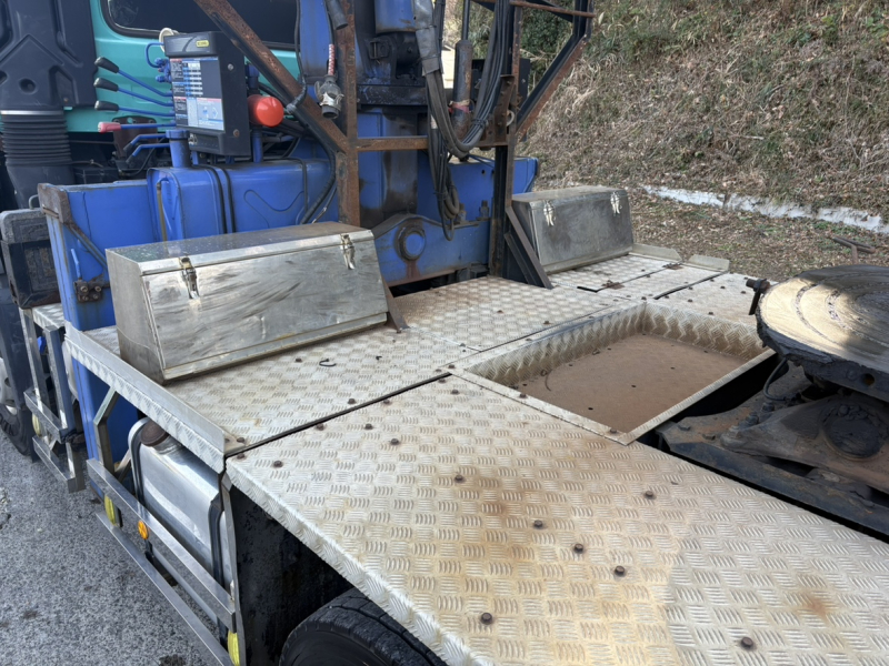 H24年式、クオン、クレーン付きトラクタ|中古トラックの販売・買取・査定のアイナビ