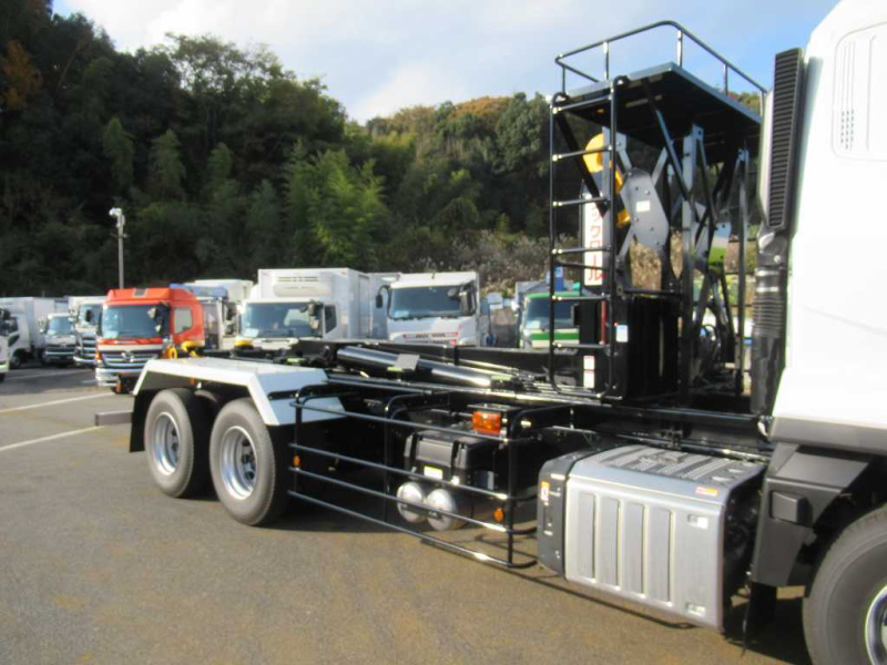 22t 極東 フックロール シフトパイロット 電格リアバンパー|中古トラックの販売・買取・査定のアイナビ