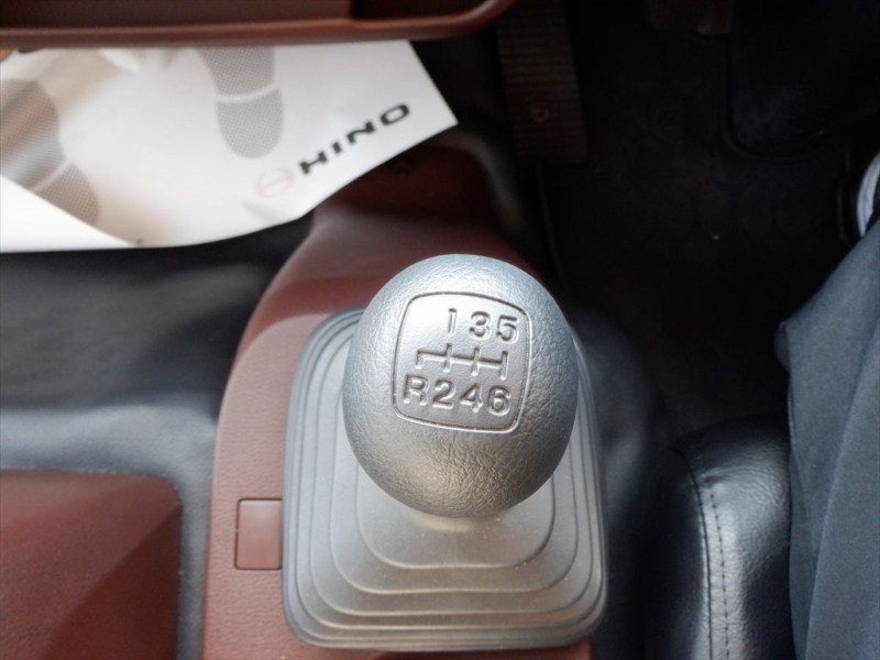 R7 レンジャー フックロール ベッド付|中古トラックの販売・買取・査定のアイナビ