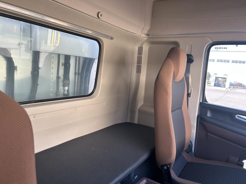 日野レンジャー 冷蔵冷凍車 ▲5℃設定 跳ね上げゲート|中古トラックの販売・買取・査定のアイナビ