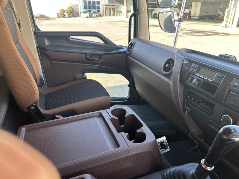 日野レンジャー 冷蔵冷凍車 ▲5℃設定 跳ね上げゲート|中古トラックの販売・買取・査定のアイナビ