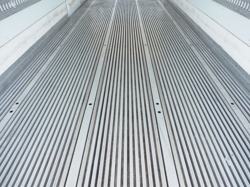 日野 冷凍バン レンジャー|中古トラックの販売・買取・査定のアイナビ