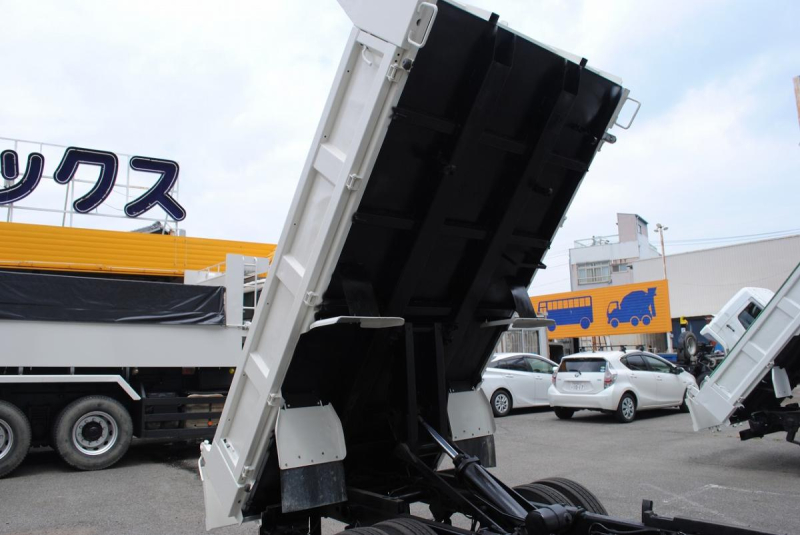 H23 デュトロ ダンプ 積載3t|中古トラックの販売・買取・査定のアイナビ