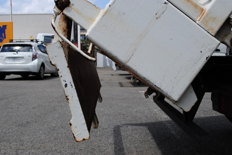 H23 デュトロ ダンプ 積載2t|中古トラックの販売・買取・査定のアイナビ