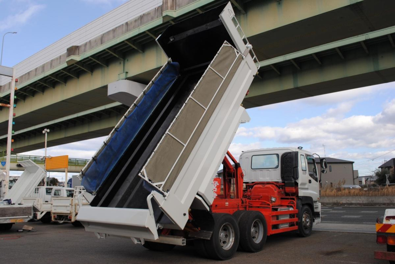 H26 ギガ ダンプ 積載9.1|中古トラックの販売・買取・査定のアイナビ