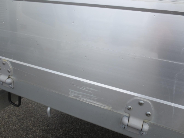 いすゞフォワードアルミ平|中古トラックの販売・買取・査定のアイナビ