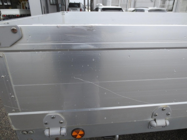 いすゞフォワードアルミ平|中古トラックの販売・買取・査定のアイナビ