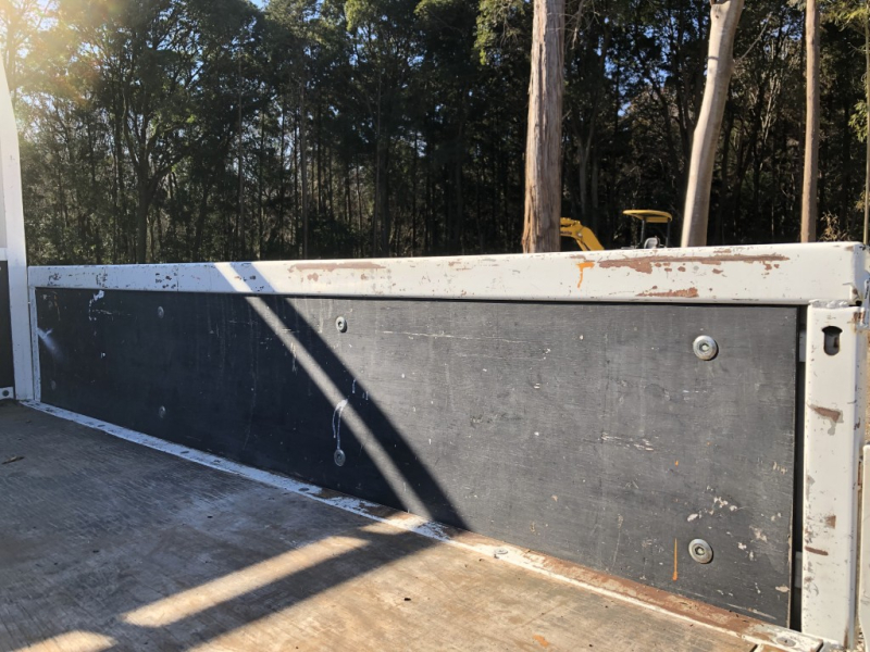 Wキャブ 10尺 フルフラットロー|中古トラックの販売・買取・査定のアイナビ