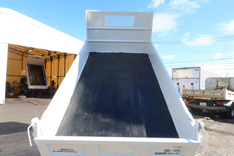 高床ダンプ 積載3000kg 新明和製|中古トラックの販売・買取・査定のアイナビ