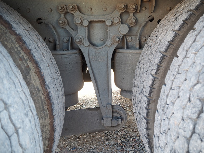 UDクオン平アルミブロック高床2デフアルミブロック平ボディ|中古トラックの販売・買取・査定のアイナビ