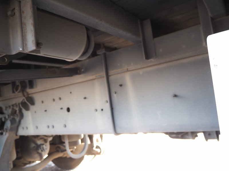 UDクオン平アルミブロック高床2デフアルミブロック平ボディ|中古トラックの販売・買取・査定のアイナビ