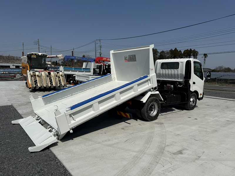 デュトロ新明和ローダーダンプコボレーン積載3.65tワイド幅|中古トラックの販売・買取・査定のアイナビ