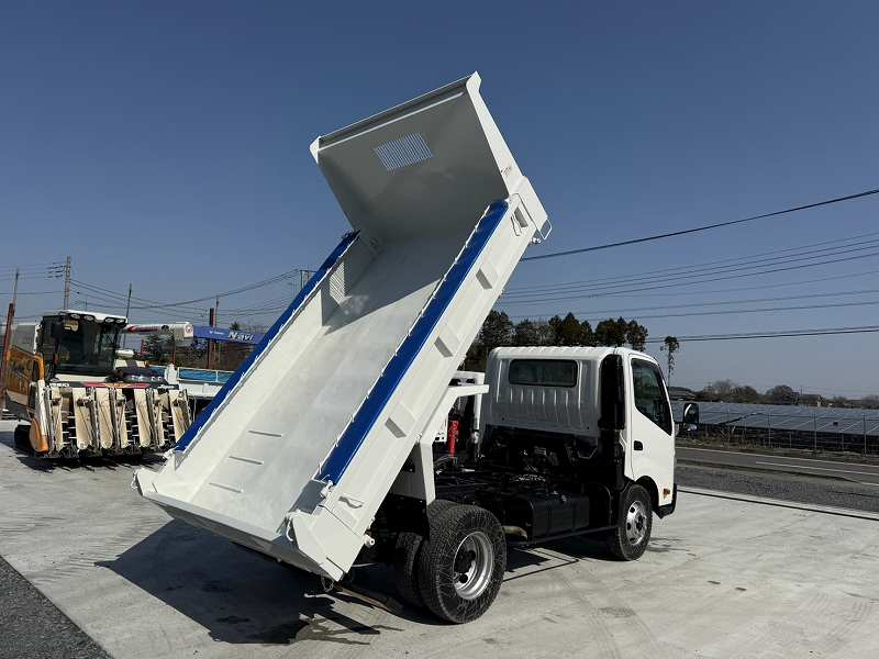 デュトロ新明和ローダーダンプコボレーン積載3.65tワイド幅|中古トラックの販売・買取・査定のアイナビ