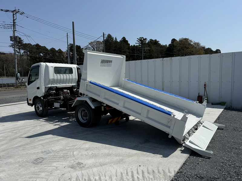 デュトロ新明和ローダーダンプコボレーン積載3.65tワイド幅|中古トラックの販売・買取・査定のアイナビ