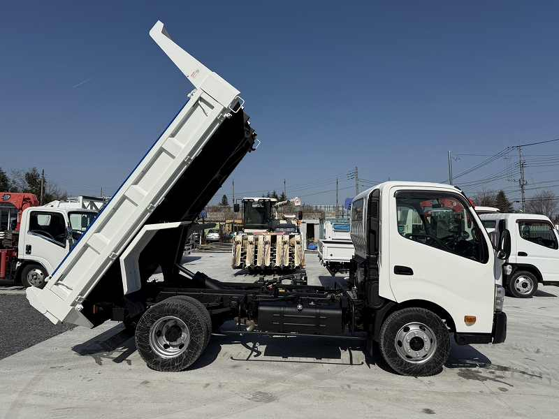 デュトロ新明和ローダーダンプコボレーン積載3.65tワイド幅|中古トラックの販売・買取・査定のアイナビ