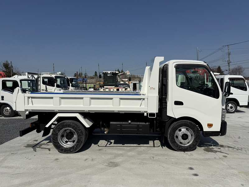 デュトロ新明和ローダーダンプコボレーン積載3.65tワイド幅|中古トラックの販売・買取・査定のアイナビ