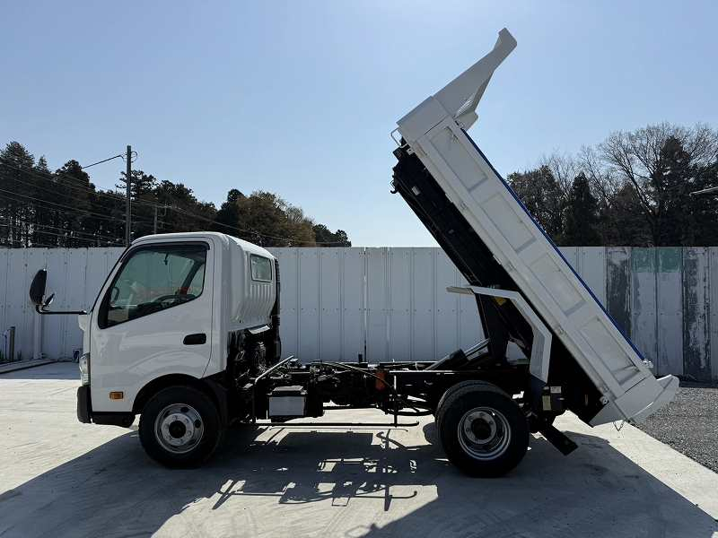 デュトロ新明和ローダーダンプコボレーン積載3.65tワイド幅|中古トラックの販売・買取・査定のアイナビ