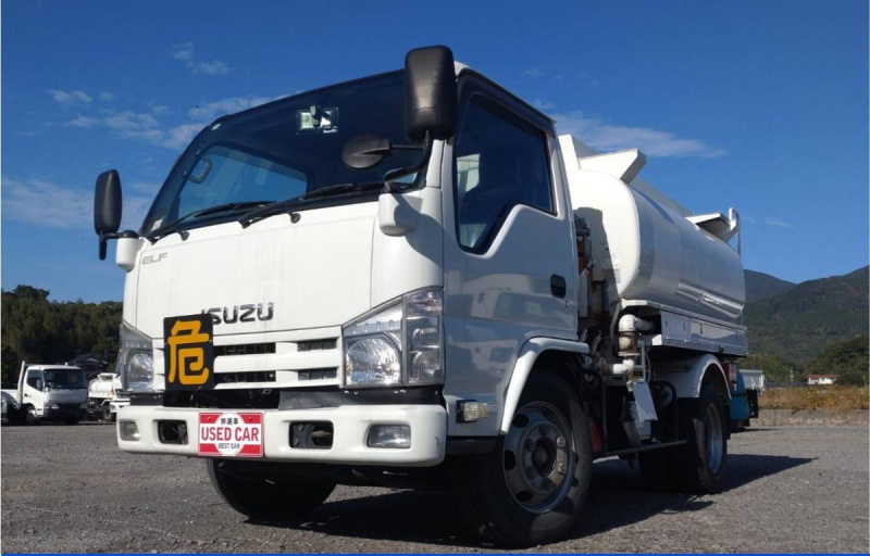 いすゞエルフ タンクローリー 2層4KL 消防書類有り AT車|中古トラックの販売・買取・査定のアイナビ