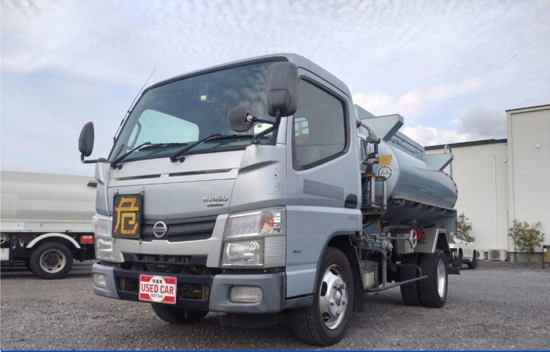 日産アトラス タンクローリー 2層3.75KL 消防書類有り|中古トラックの販売・買取・査定のアイナビ
