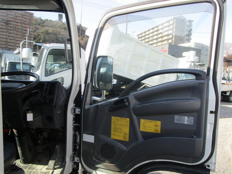 4.5KL 3室 消防書類有り|中古トラックの販売・買取・査定のアイナビ