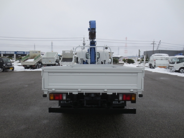 いすゞエルフ3段ラジコンクレーン付|中古トラックの販売・買取・査定のアイナビ