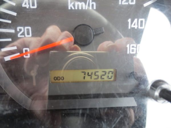 いすゞエルフ3段ラジコンクレーン付|中古トラックの販売・買取・査定のアイナビ