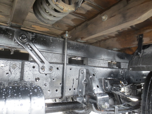 いすゞエルフ3段ラジコンクレーン付|中古トラックの販売・買取・査定のアイナビ