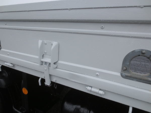 いすゞエルフ3段ラジコンクレーン付|中古トラックの販売・買取・査定のアイナビ