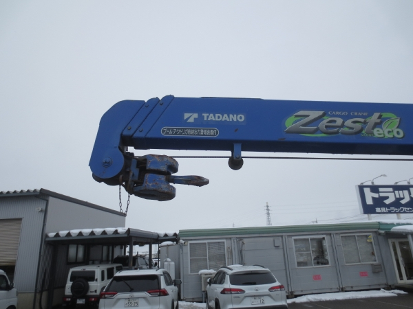 いすゞエルフ3段ラジコンクレーン付|中古トラックの販売・買取・査定のアイナビ