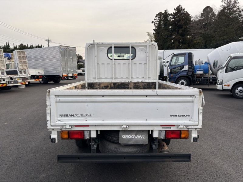 Wキャブ 10尺 リアWタイヤ ガソリン車|中古トラックの販売・買取・査定のアイナビ