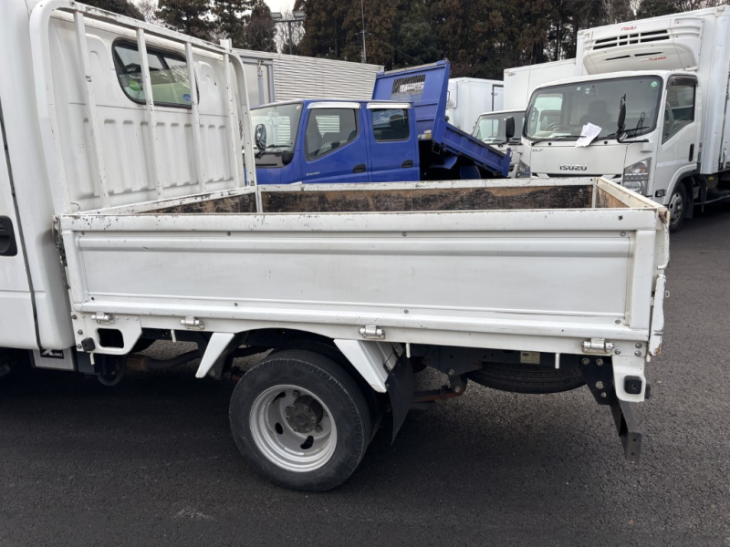 Wキャブ 10尺 リアWタイヤ ガソリン車|中古トラックの販売・買取・査定のアイナビ