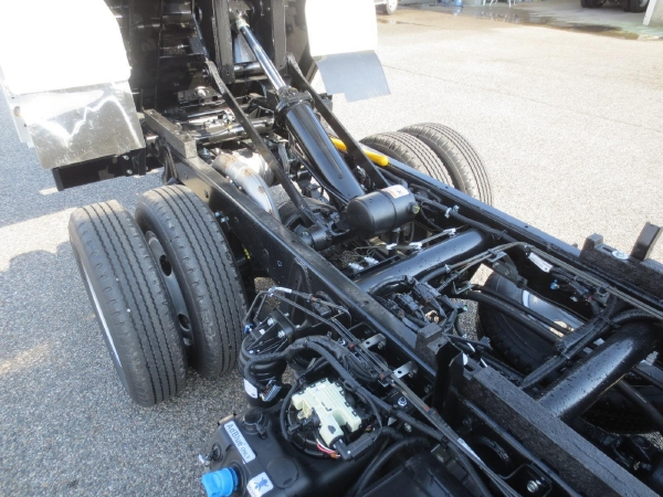 三菱キャンター全低床強化ダンプ|中古トラックの販売・買取・査定のアイナビ