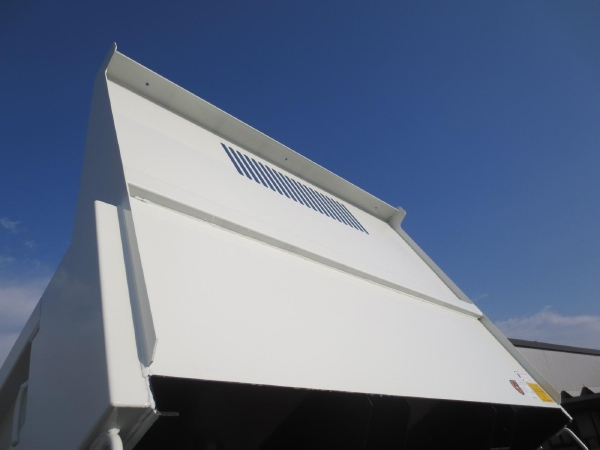 三菱キャンター全低床強化ダンプ|中古トラックの販売・買取・査定のアイナビ