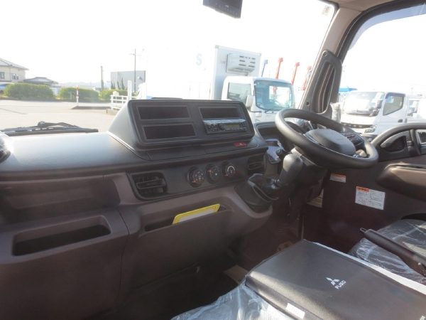 三菱キャンター全低床強化ダンプ|中古トラックの販売・買取・査定のアイナビ